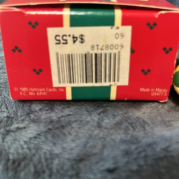 VINTAGE HALLMARK KEEPSAKE ORNAMENT SOCCER BEAVER 1985 - Picture 3 of 4